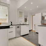 Le Cilaos - Superbe Appt En Centre Apartman